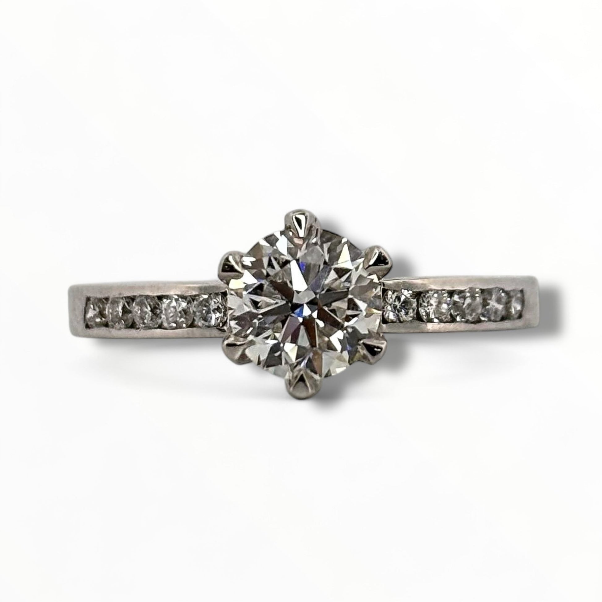 Anillo con pave .70 ct - Marquisse diamantes