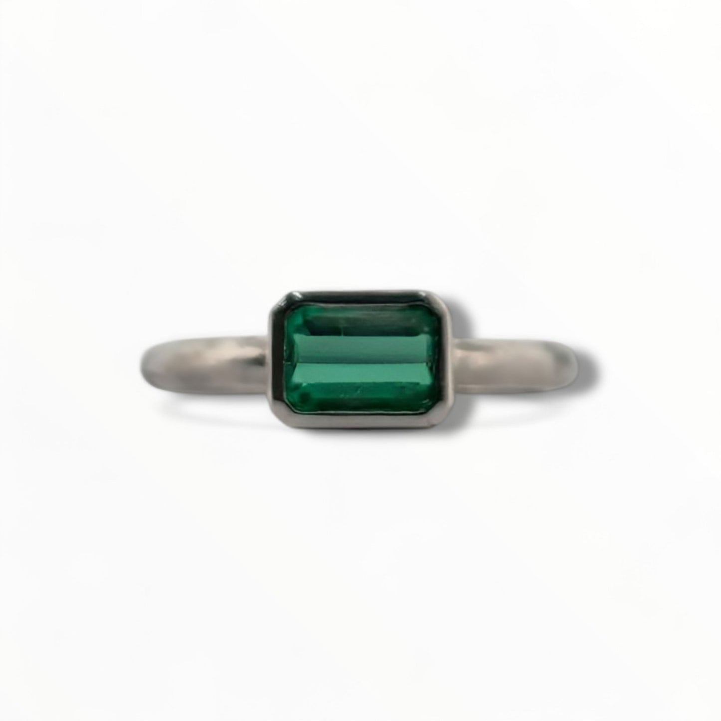 Anillo esmeralda 0.70 ct - Marquisse diamantes