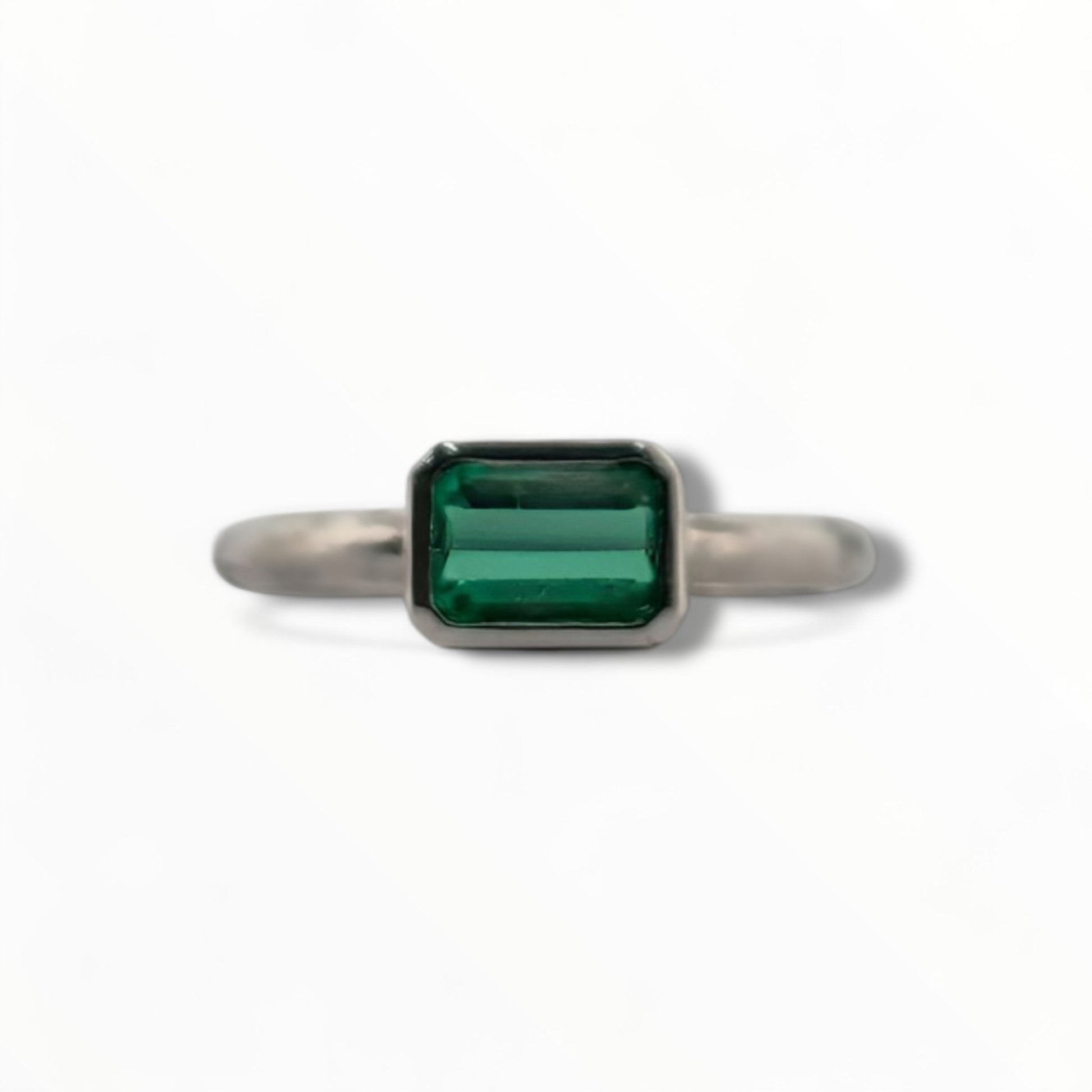 Anillo esmeralda 0.70 ct - Marquisse diamantes